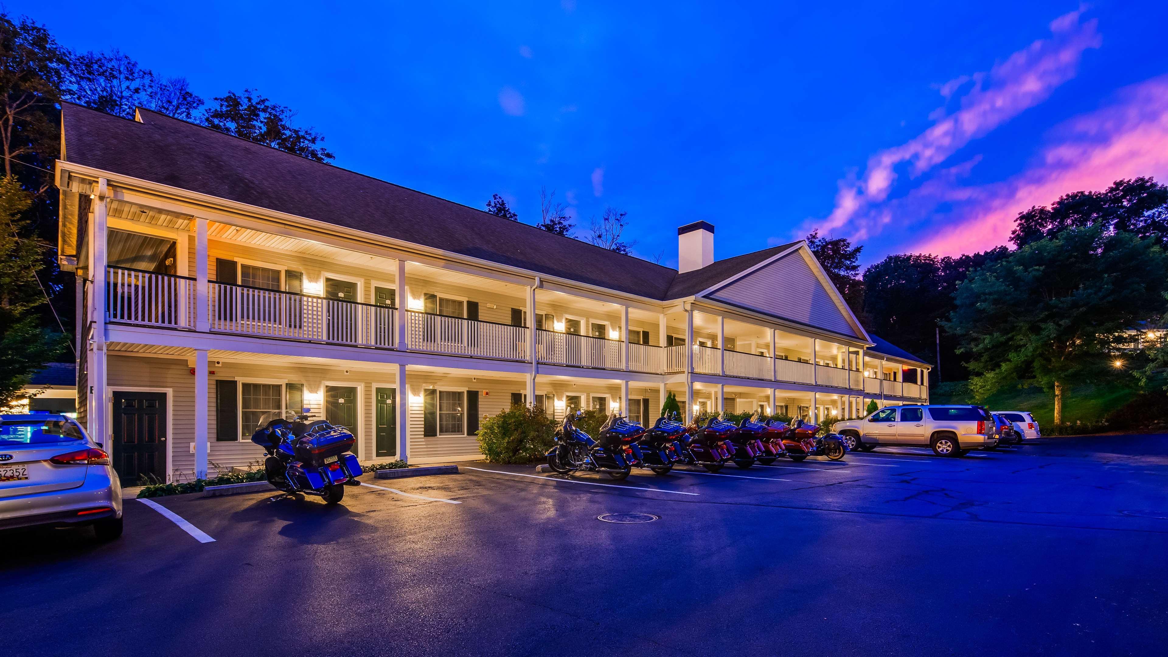 Best Western Plus Cold Spring Plymouth Exterior photo